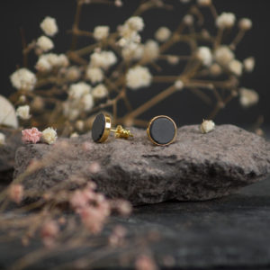 Serie Pure Flat - Ohrstecker Savannah | Gold Black